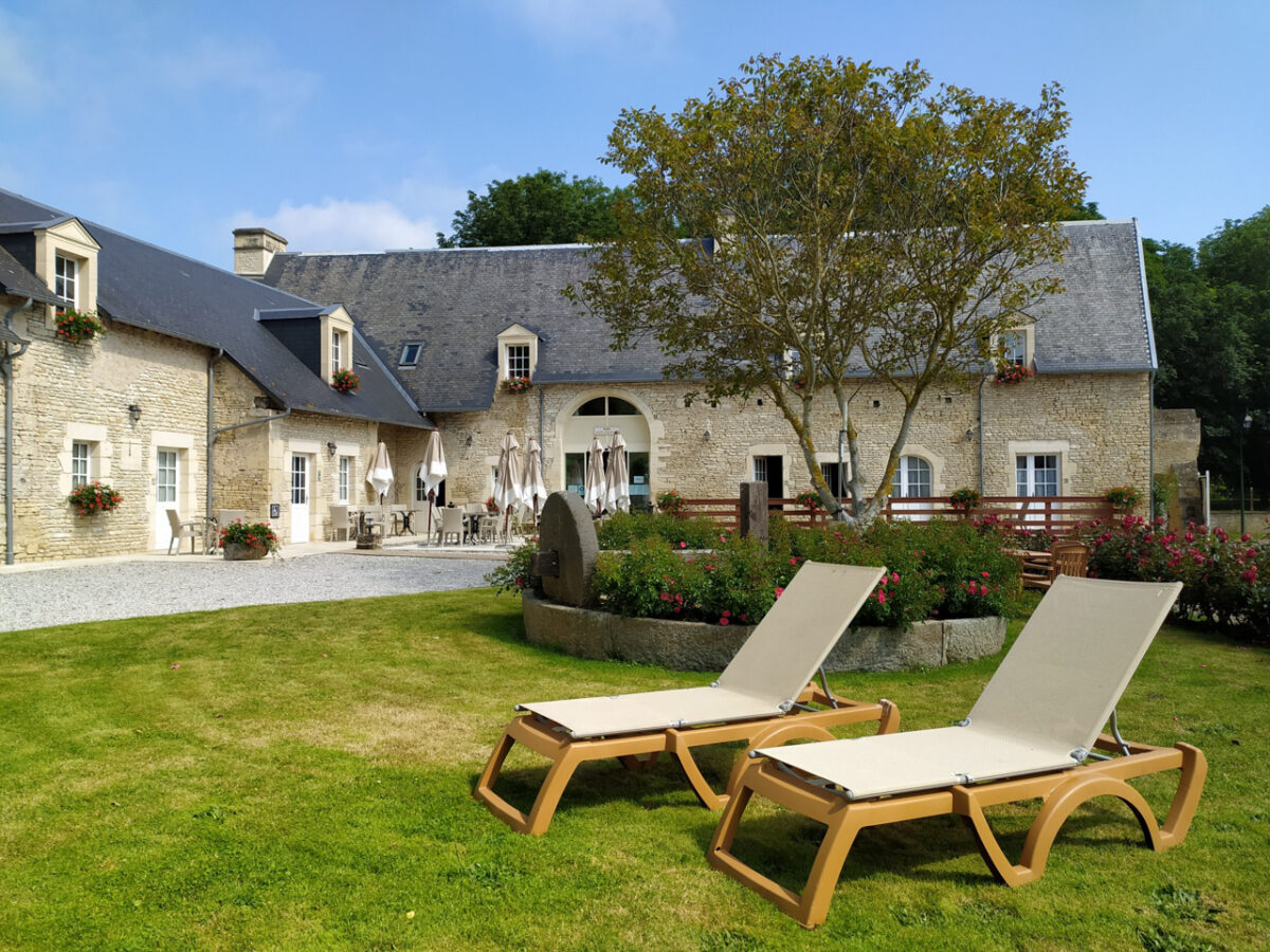 Manoir de Mathan exterior