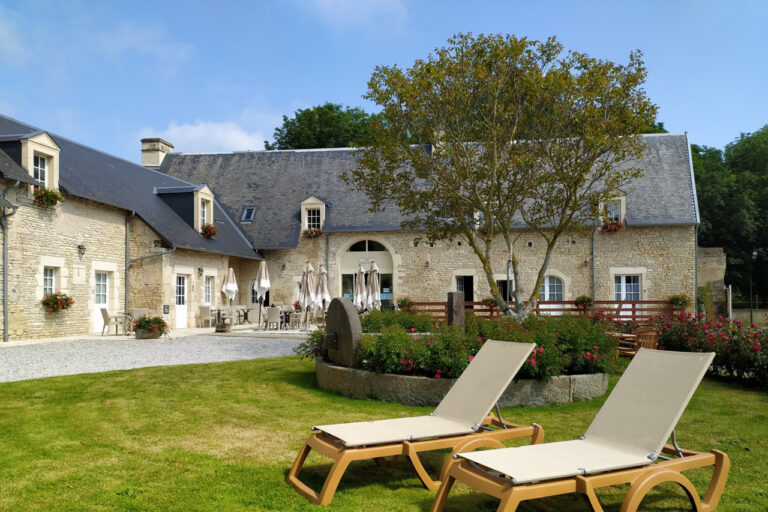 Manoir de Mathan exterior