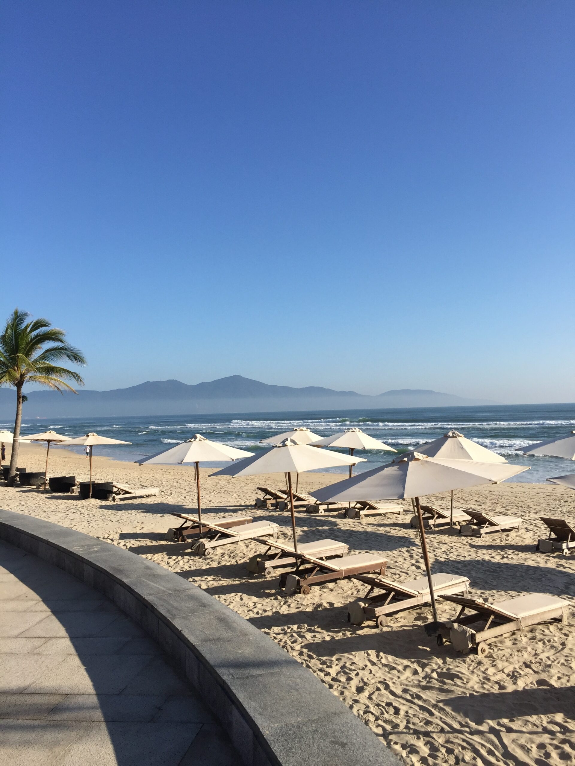 benefits small group travel da nang beach