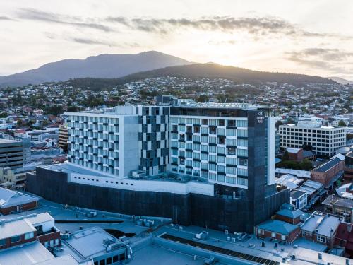 crowne plaza hobart
