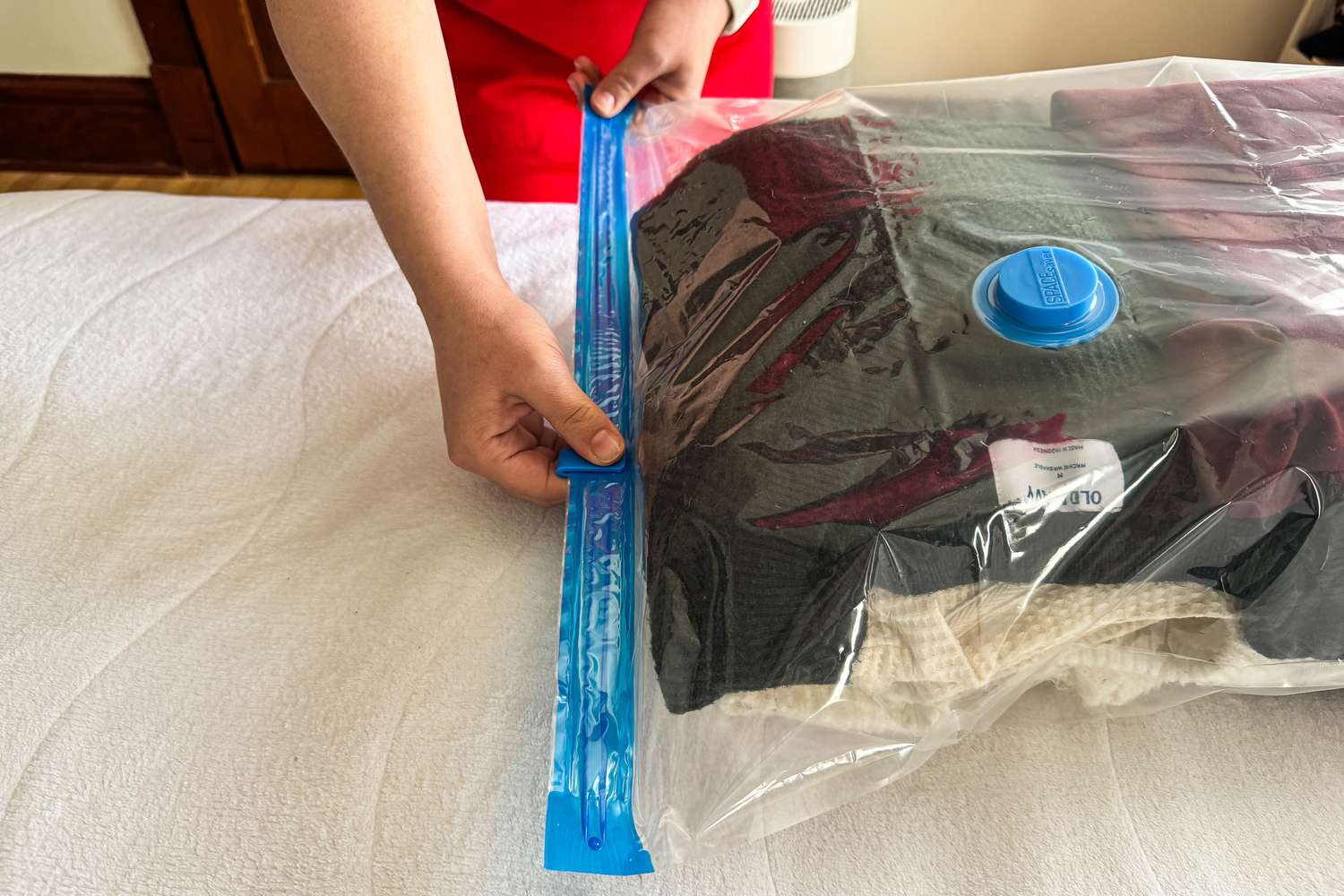 vacuum sealed laundry bag